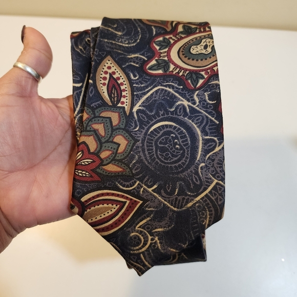 SAVILE ROW Men's Silk Patterned Tie - Picture 7 of 9